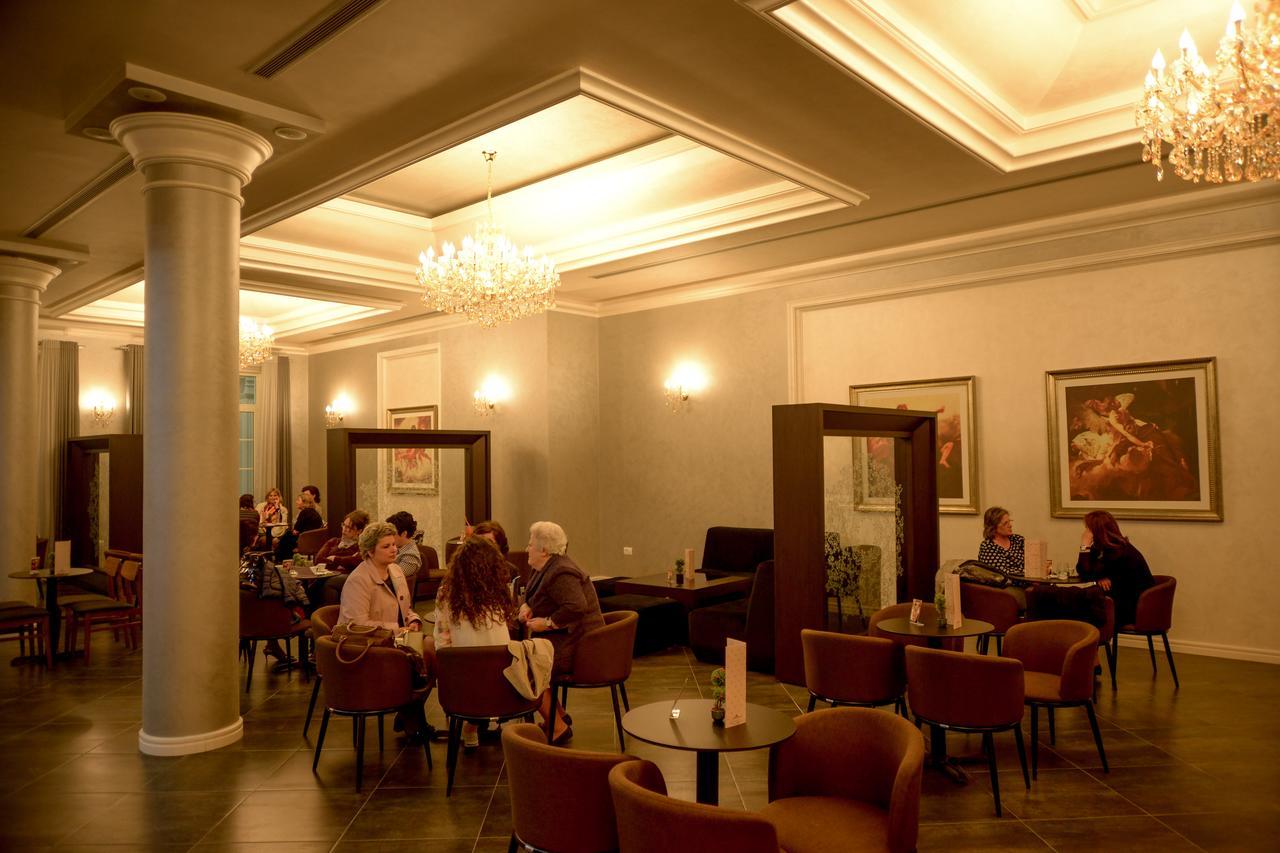Hotel Vila Imperial إلباسان المظهر الخارجي الصورة